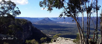 Bi Centennial Trail escarpment overlooking Wolgan Valley GoSSCA aka BBSF 9 June 19 2